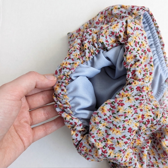 Urban Romantics Floral Puff Sleeve Crop Top - Picture 8 of 9